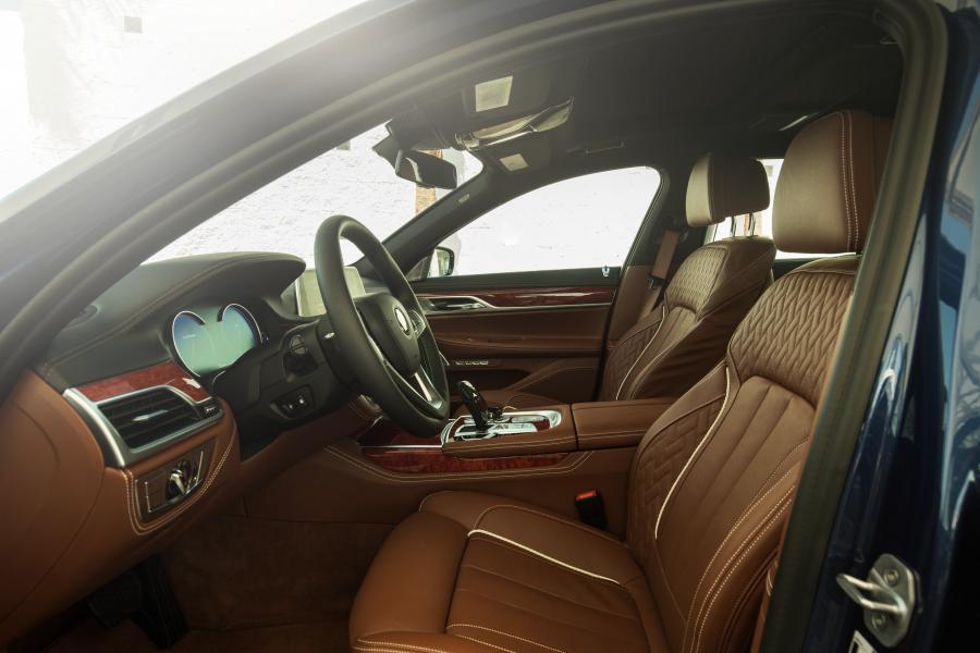 Интерьер Alpina B7 Bi-Turbo Allrad (G12) 2016 года  (NA) (фото 38 из 40)
